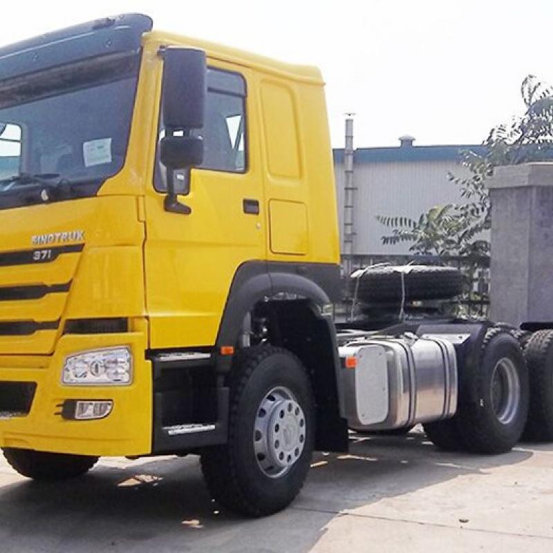 Tractor lorry